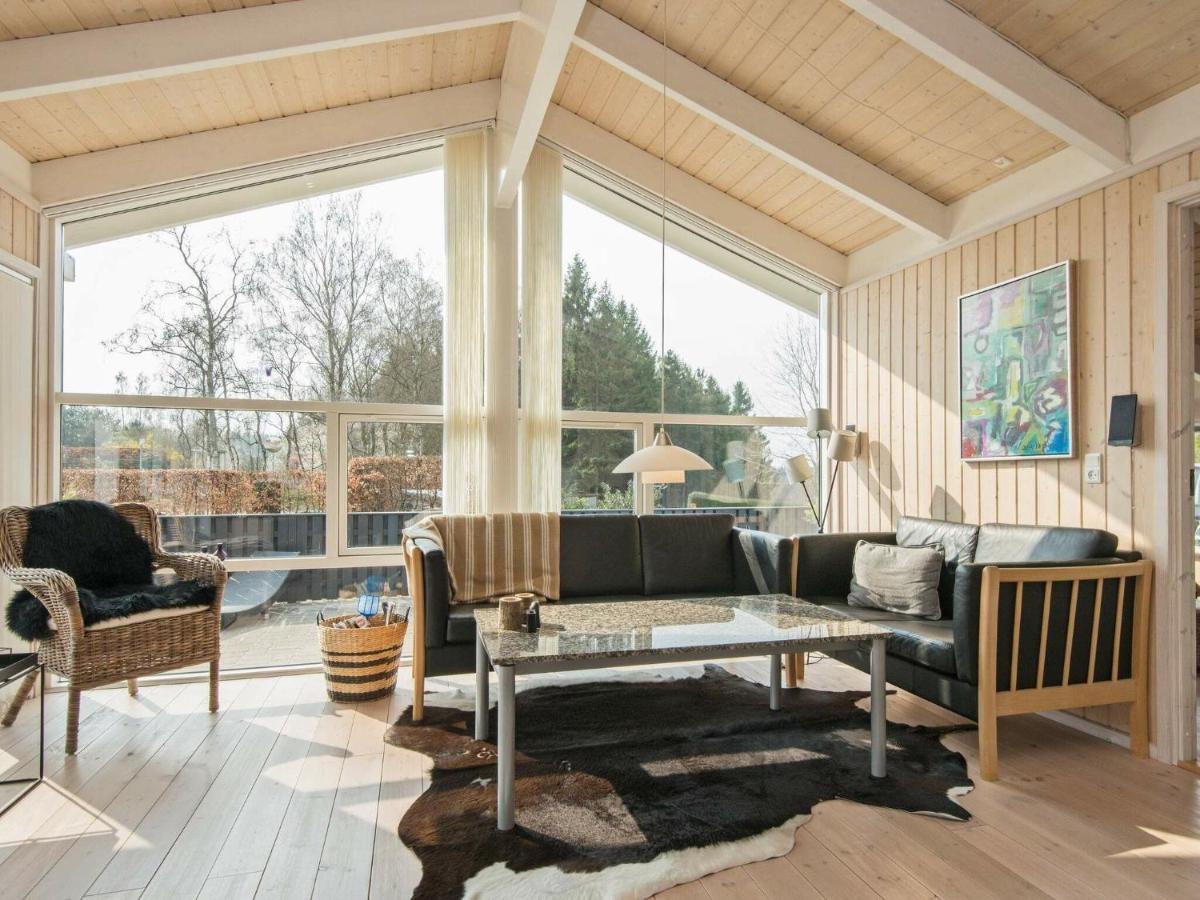 6 Person Holiday Home In Ebeltoft Eksteriør billede