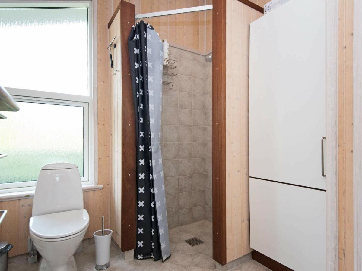 6 Person Holiday Home In Ebeltoft Eksteriør billede