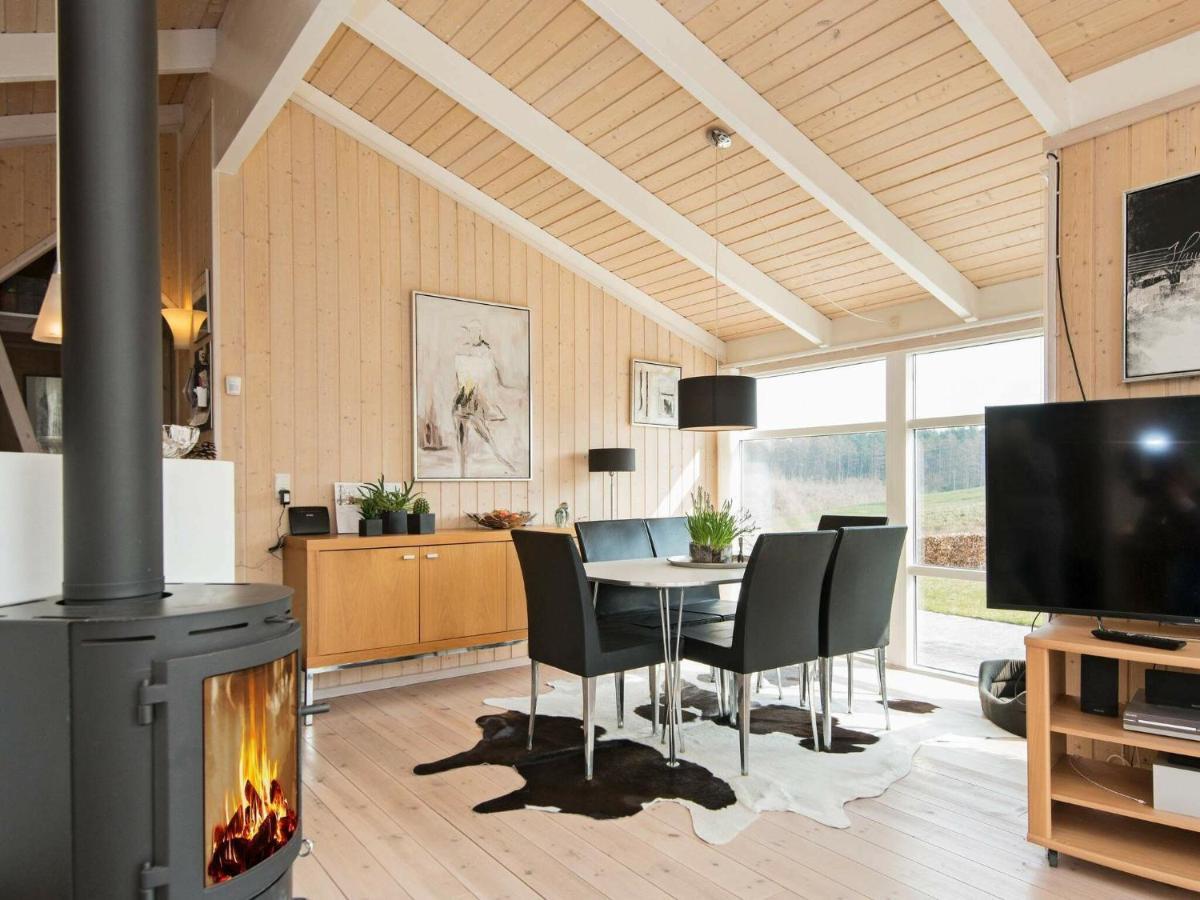6 Person Holiday Home In Ebeltoft Eksteriør billede