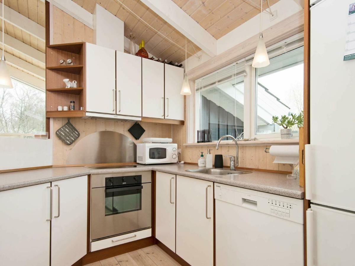 6 Person Holiday Home In Ebeltoft Eksteriør billede